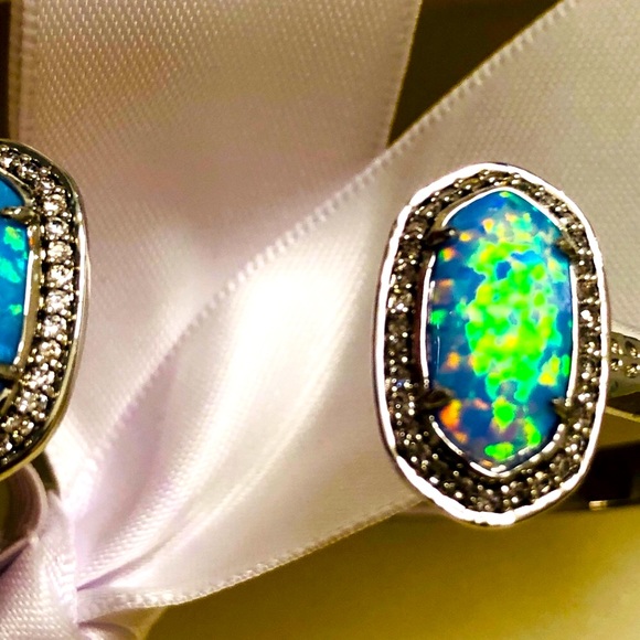 NWOT RARE & Retired Kendra Scott Erica Bracelet Ice Blue Opal & Silver GORGEOUS! - Picture 9 of 13